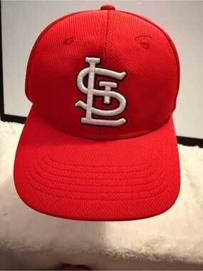 St. Louis Cardinals Red Logo Baseball Cap